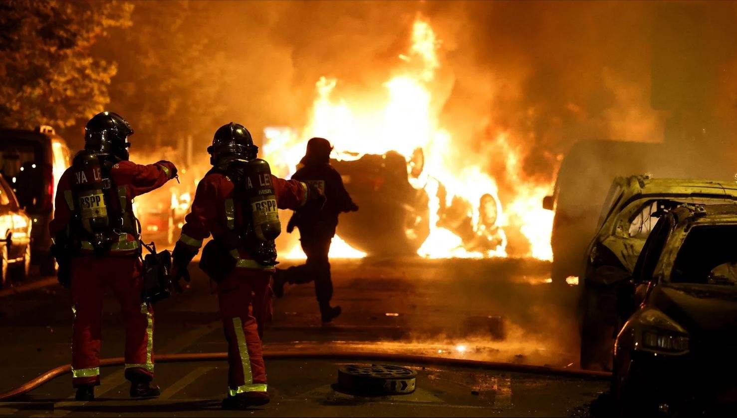 فرنسا.. توقيف 150 شخصا بعد ليلة عنف جديدة
