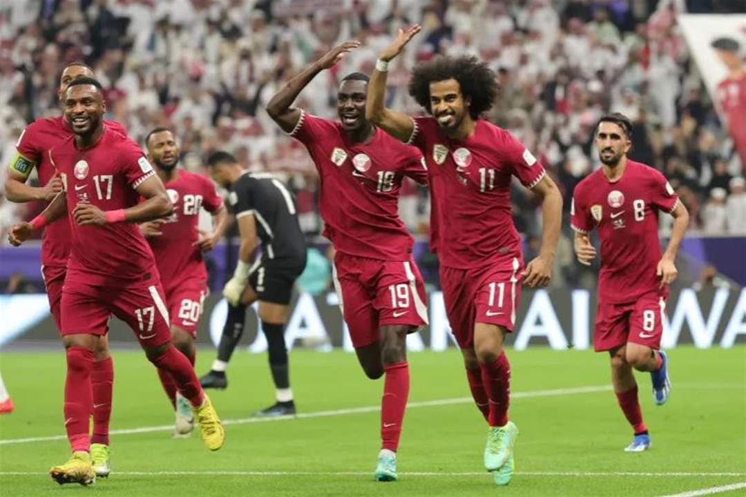&quot;هاتريك عفيف&quot;... كأس آسيا قطرية للمرة الثانية توالياً والأمير سلّمها للعنّابي 