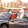 تامر حسني يقتحم المسرح بسيارته الفارهة مع اولاده والجمهور ينتقده