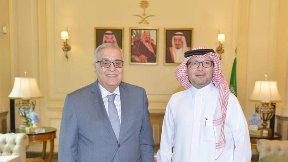 السفير السعودي وليد بخاري يستقبل وزير الخارجية عبدالله بو حبيب