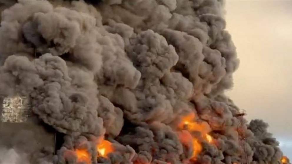 إجلاء أكثر من ألفي شخص جراء حريق في منطقة القرم 