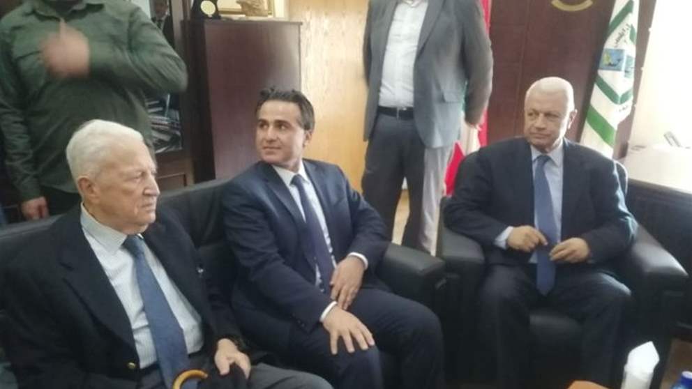 وزير الأشغال في مرفاء طرابلس