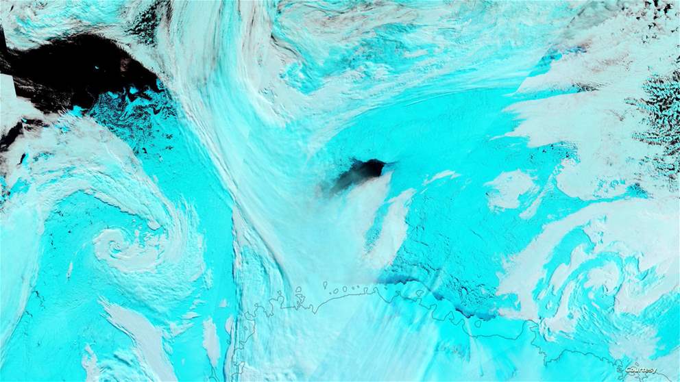علماء يكشفون سر ثقب عملاق في القطب الجنوبي 