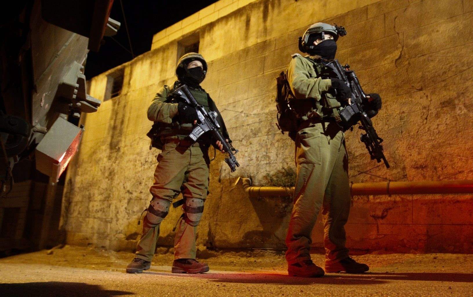 نادي الأسير: قوات الإحتلال إعتقلت 90 فلسطينياً بالضفة