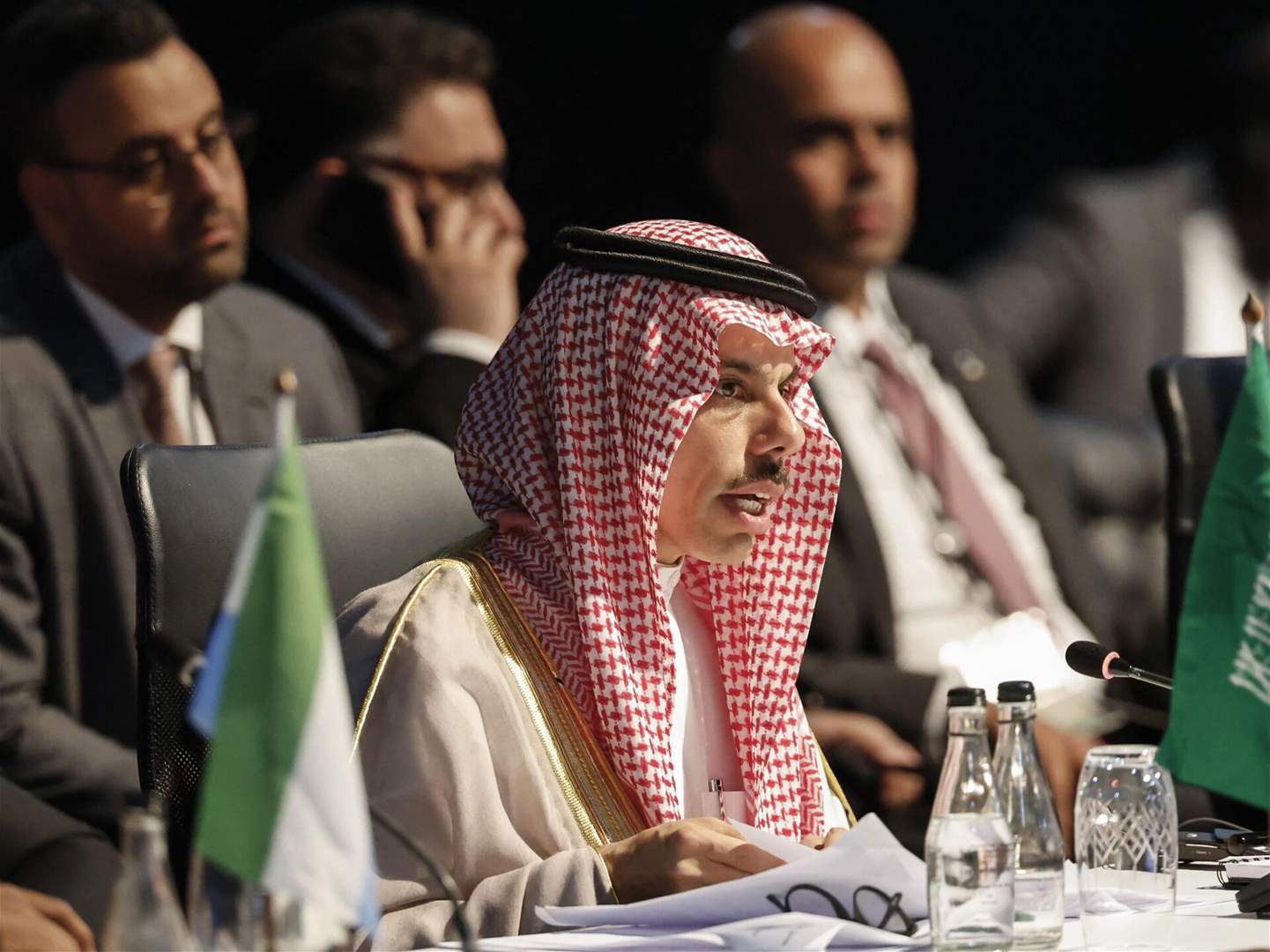 السعودية تحذر من خروج التوترات في البحر الأحمر عن نطاق السيطرة 