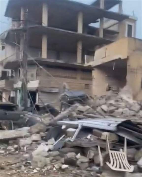 بالفيديو - آثار الدمار جراء العدوان الاسرائيلي الذي استهدف بلدة الخيام ليلاً