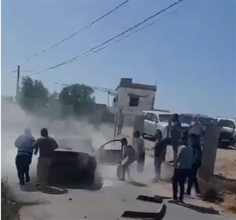 بالفيديو - مسيرة اسرائيلية تستهدف سيارة على طريق بلدة البرغلية