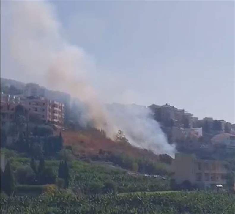 بالفيديو - حريق في الفيدار - جبيل والدفاع المدنيّ يعمل على إهماده