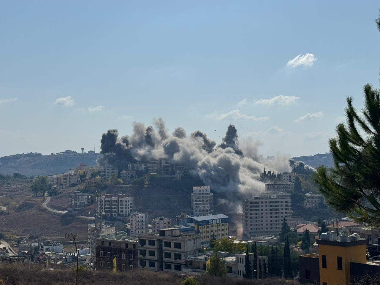 بالفيديو - غارات عنيفة على النبطية.. التفاصيل مع مراسلة الجديد