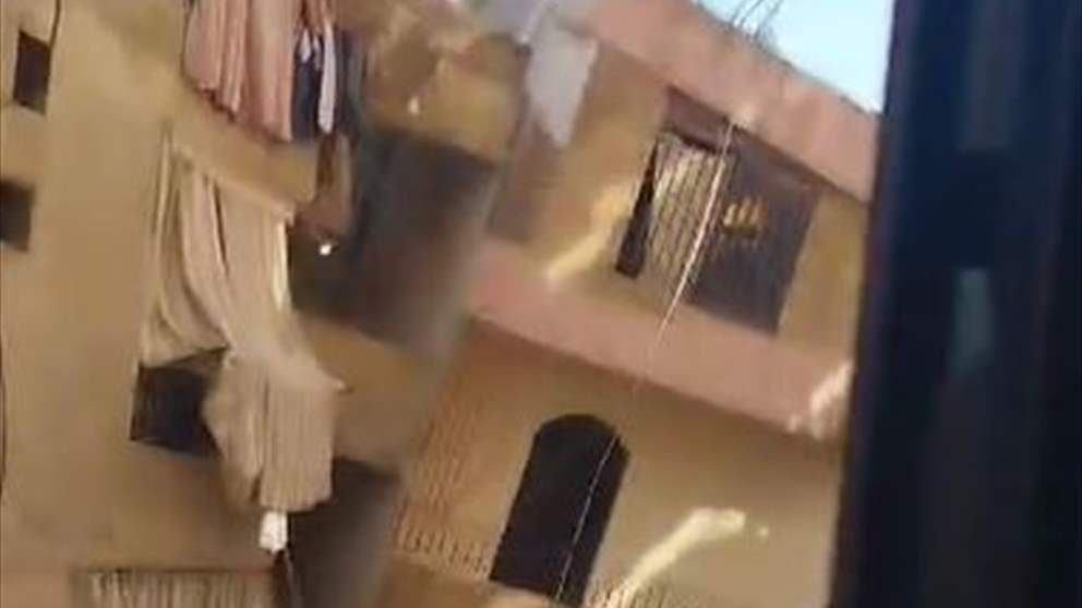 بالفيديو -  انهيار مبنى في منطقة صحراء الشويفات مؤلف من ٥ طوابق 