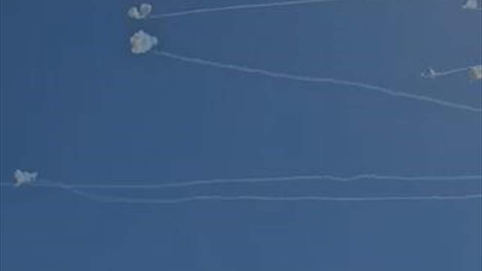 بالفيديو - إطلاق رشقة صاروخية من لبنان باتجاه الجليل الأعلى