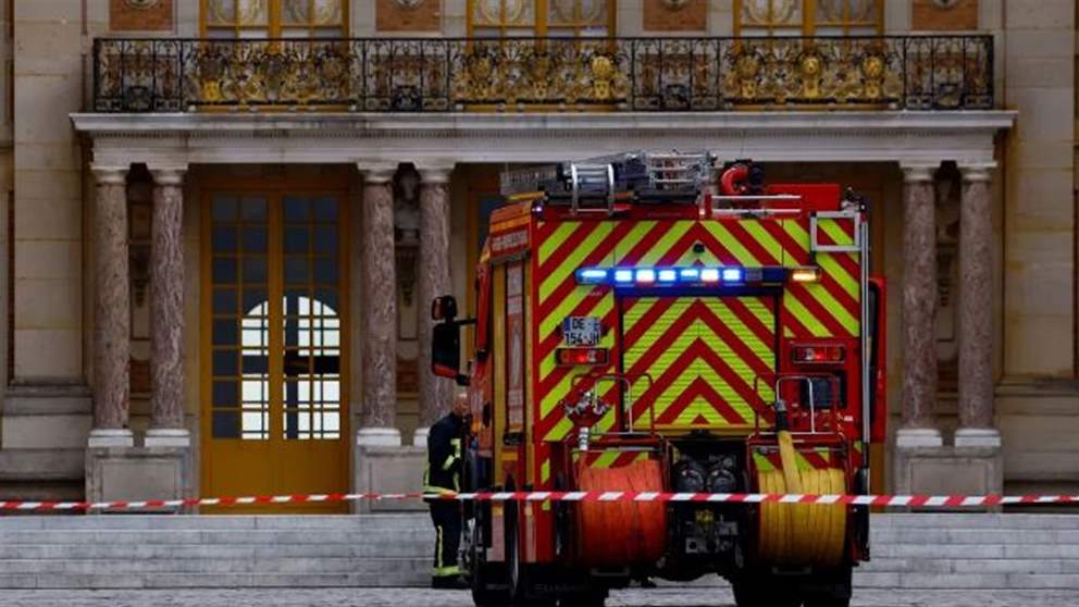 بالفيديو - اندلاع حريق في قصر فرساي بفرنسا