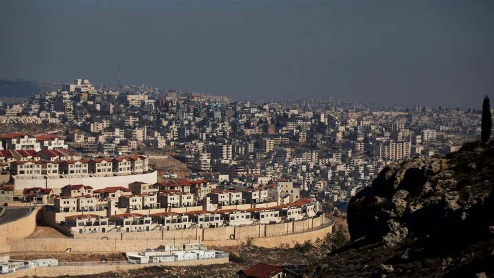 "إسرائيل" تقر خططاً لبناء آلاف المنازل بمستوطنات الضفة