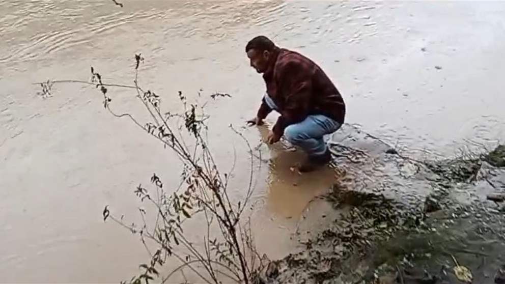 بالفيديو: أخد عينات من الليطاني وفحصها.. ما السبب؟